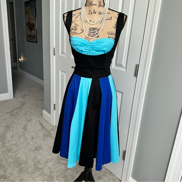 Pin Up Girl Clothing Shades of Blue Circle Dress - Picture 2 of 10